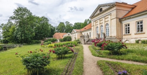 Vēsturisko parku un dārzu dienas Jaunauces pils parkā