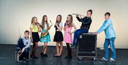 GRUPA „JAUTRIE DRAUGI” AICINA UZ JUBILEJAS KONCERTU