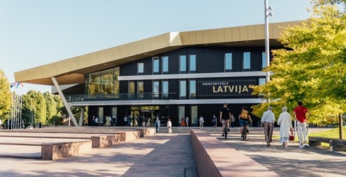 Ventspils koncertzāle “Latvija” un teātra nams “Jūras vārti” maijā piedāvā