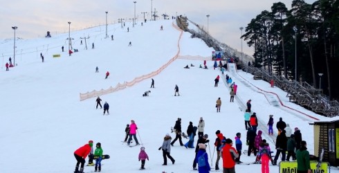 The beginner slope on the snow hill is now available!