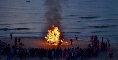 27. augustā garākajā piekrastē iedegsies Senās uguns nakts
