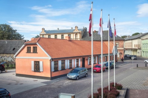 Ventspils Tūrisma informācijas centrs pārvākšanās dienā apmeklētājiem piedāvā Foto orientēšanās spēli