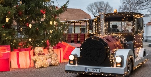 Ventspils ielās kursē Ziemassvētku vilcieniņš