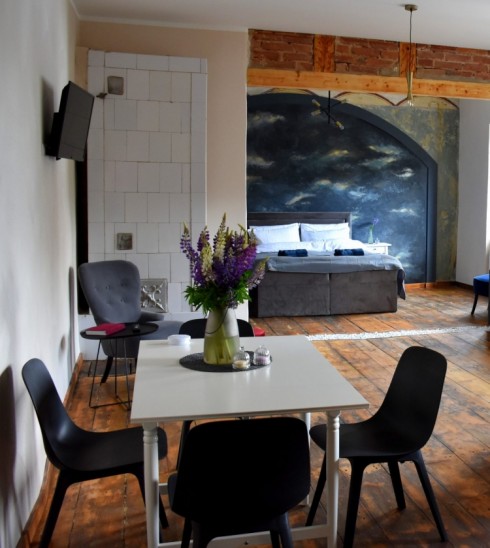 Apartamenti un kafejnīca Nr.33